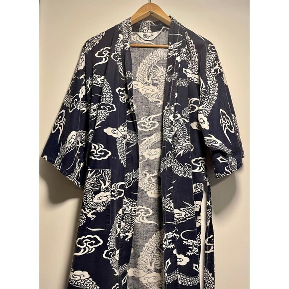 Mens Robe, Size Large, Year of the Dragon Vintage Loungewear - Picture 3 of 10